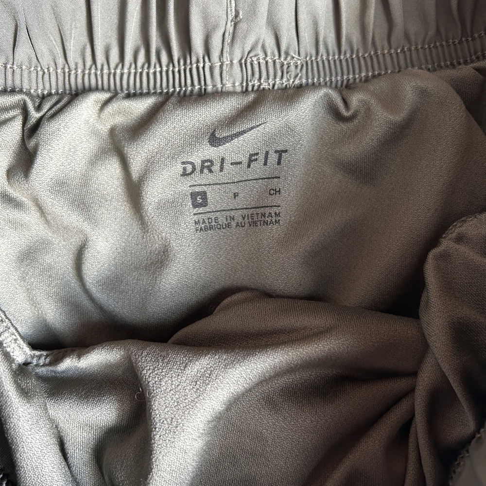 Women’s Size Small Nike Dry Dri-Fit Standard Fit Running Shorts - Picture 5 of 5